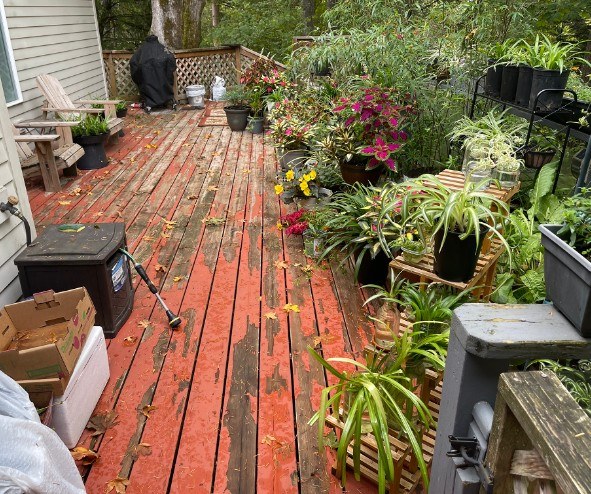 Worn, faded upper deck before rebuild